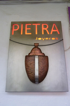 PIETRA.jpg